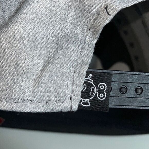 Nintendo | Bob-Omb Super Mario Cap - Picture 5 of 7